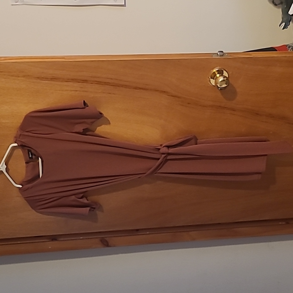 BRAND NEW Reitmans dress with tie waist